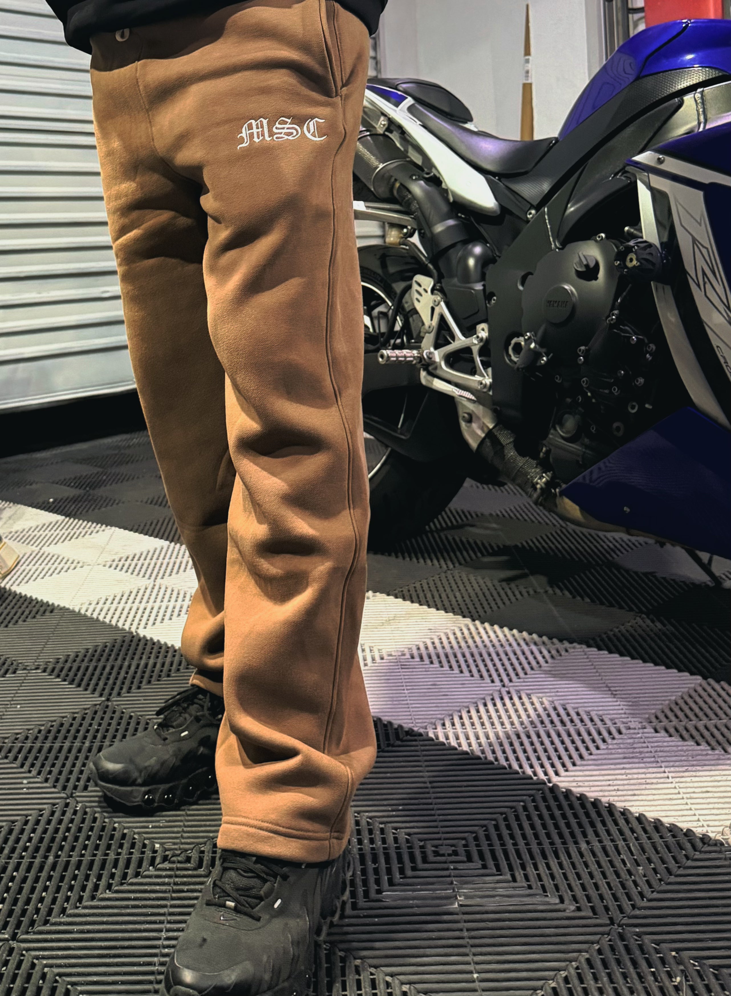 OMI straight leg track pants (cocoa)